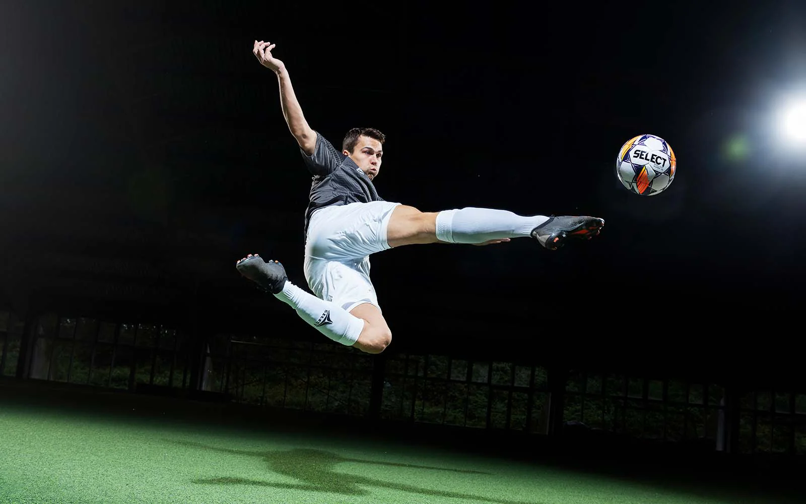 退出阴影笼罩中超 中国足球该借此契机推倒重建.